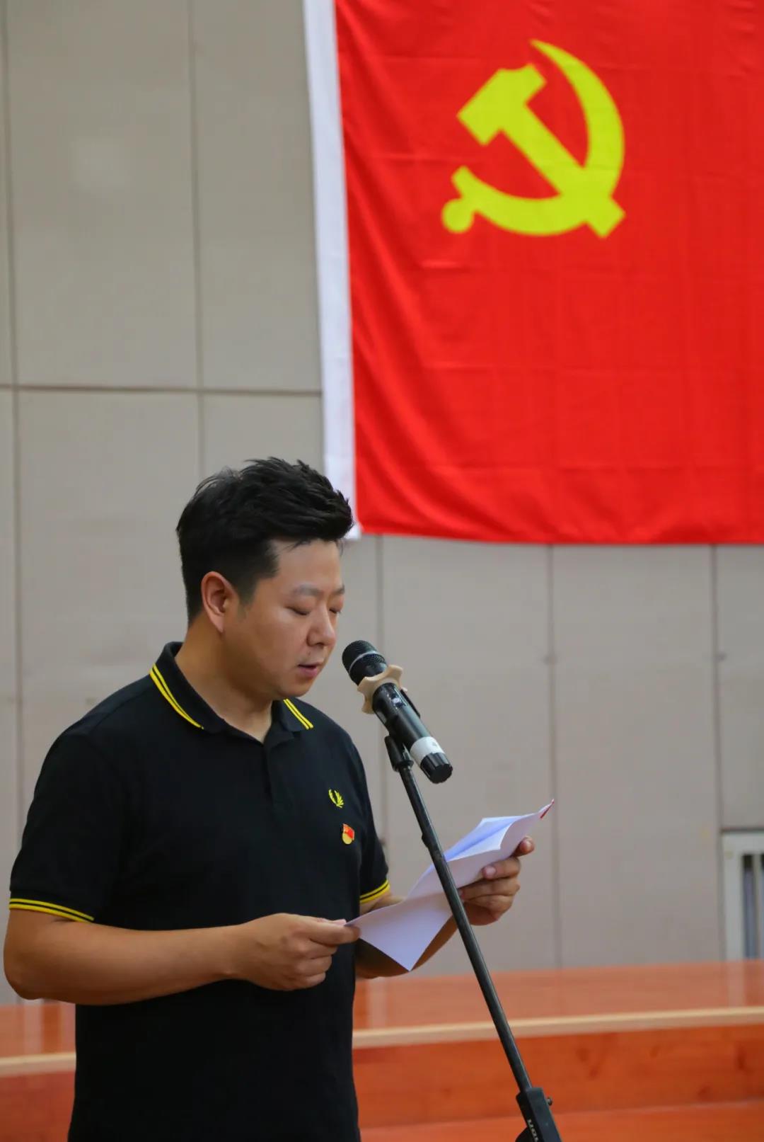 李涛同志作为新加入党组织的代表发言